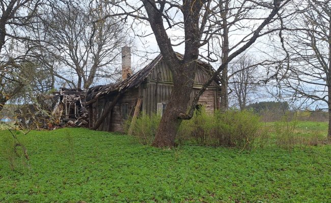 Parduodama sodyba Varniškių k., Molėtų r. sav.