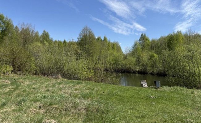 PARDUODAMAS  SKLYPAS NETOLI KERTUOJŲ EŽERO